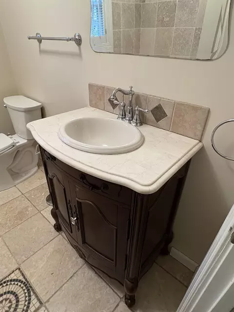 Bath - 1345 Flushing, Flushing, MI 48433 photo 2 of 3