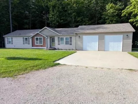 46408 8th, Bloomingdale, MI 49026