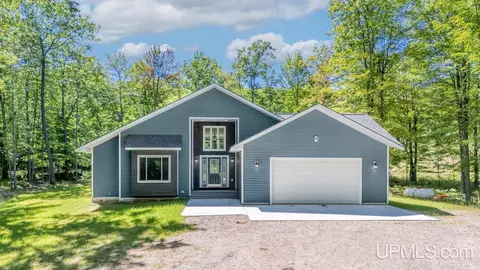 W8031 Millie Hill Estates, Iron Mountain, MI 49801