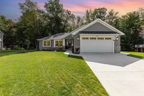 3814 Plumtree, Midland, MI 48642