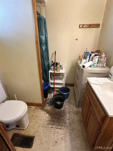 Bath - 138 High Excelsior, Ishpeming, MI 49849 photo 1 of 1