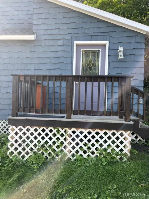 301 Hazel, Ishpeming, MI 49849 photo 3
