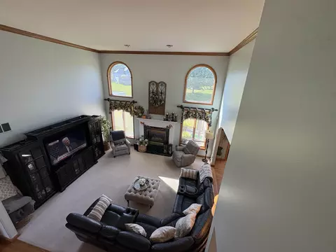 Living - 6509 Stonebrook, Flushing, MI 48433 photo 1 of 4