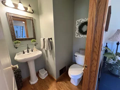 Bath - 6509 Stonebrook, Flushing, MI 48433 photo 6 of 7