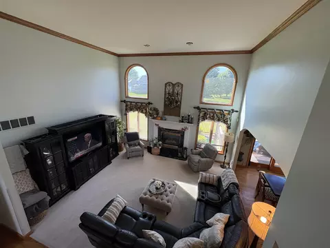 Living - 6509 Stonebrook, Flushing, MI 48433 photo 2 of 4