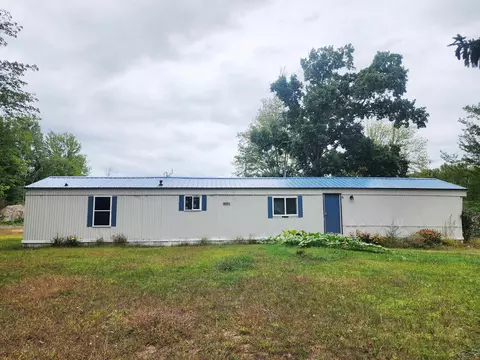 2156 W Cody Estey, Rhodes, MI 48652