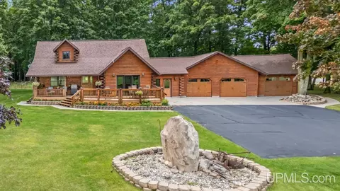11494 Boney Falls H, Cornell, MI 49818