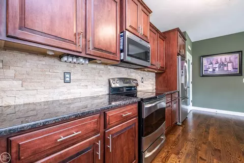Kitchen - 18298 Tiger, Macomb, MI 48042 photo 2 of 7
