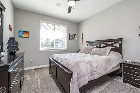 Bedroom - 18298 Tiger, Macomb, MI 48042 photo 3 of 7