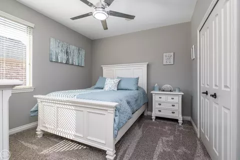 Bedroom - 18298 Tiger, Macomb, MI 48042 photo 5 of 7
