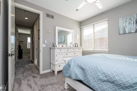 Bedroom - 18298 Tiger, Macomb, MI 48042 photo 6 of 7
