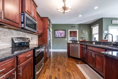Kitchen - 18298 Tiger, Macomb, MI 48042 photo 3 of 7
