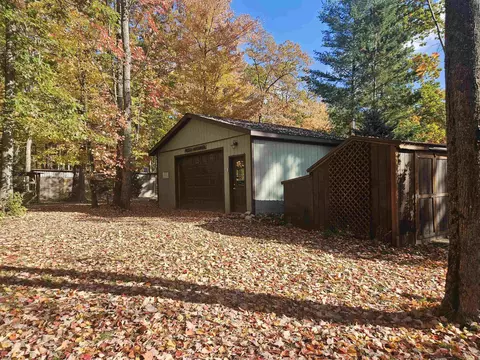 3275 3285 Frst, Harrison, MI 48625 photo 31