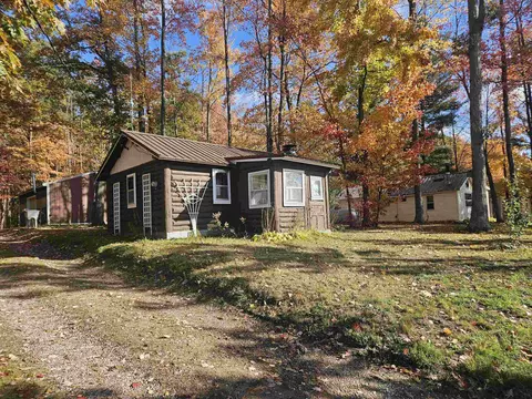 3275 3285 Frst, Harrison, MI 48625