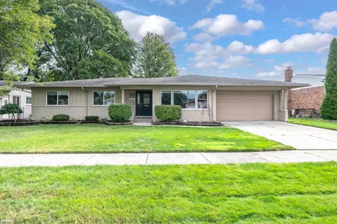 30326 Lund, Warren, MI 48093