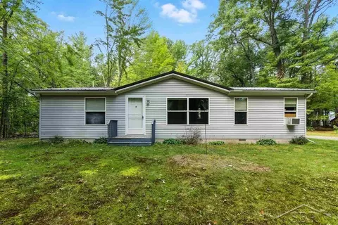 450 W Wackerly, Sanford, MI 48657