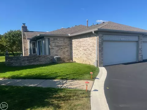 48535 Sugarbush, Utica, MI 48315
