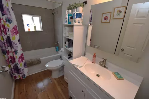 Bath - 953 Robbins, Algonac, MI 48001 photo 1 of 3