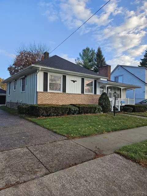 1544 Maine, Saginaw, MI 48602