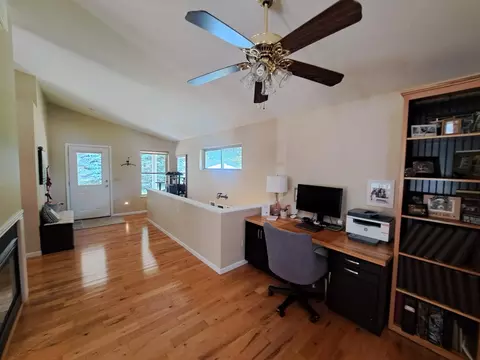 Entry Way - 575 Mcneilly, Clare, MI 48617 photo 1 of 2