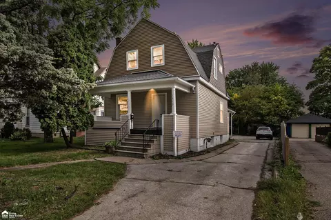 1610 Court, Saginaw, MI 48602