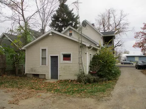 428 Cass, Owosso, MI 48867 photo 3