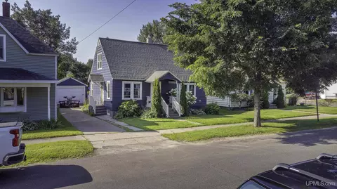 355 Blemhuber, Marquette, MI 49855