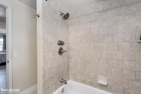 Bath - 47159 Meadowbrook, Macomb, MI 48044 photo 4 of 4