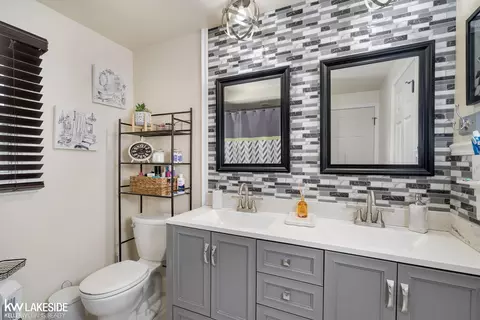 Bath - 47159 Meadowbrook, Macomb, MI 48044 photo 1 of 4