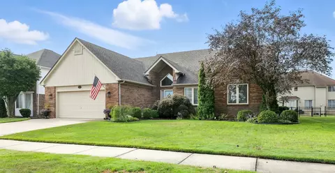 18960 Sandhurst, Clinton Township, MI 48038