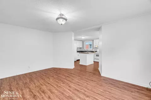 Living - 925 Golfview, Algonac, MI 48001 photo 2 of 3
