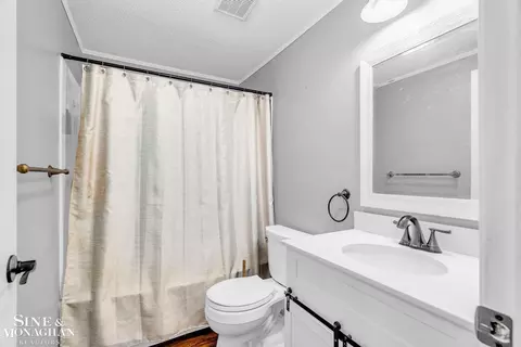 Bath - 925 Golfview, Algonac, MI 48001 photo 1 of 1