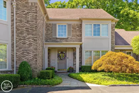 Exterior - 12 Rose Ter, Grosse Pointe Farms, MI 48236 photo 3 of 11