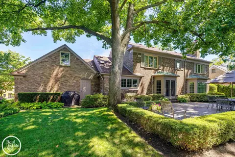 Exterior - 12 Rose Ter, Grosse Pointe Farms, MI 48236 photo 6 of 11
