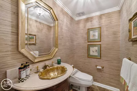 Bath - 12 Rose Ter, Grosse Pointe Farms, MI 48236 photo 1 of 8