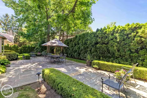 Exterior - 12 Rose Ter, Grosse Pointe Farms, MI 48236 photo 9 of 11