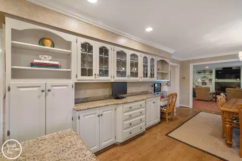 Kitchen - 12 Rose Ter, Grosse Pointe Farms, MI 48236 photo 5 of 11