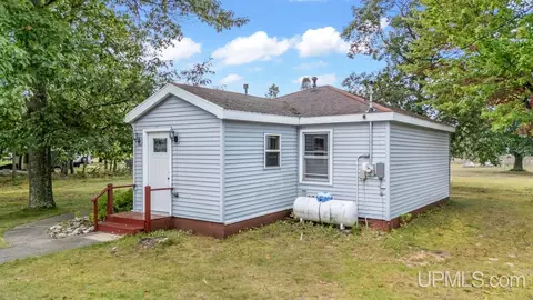 8391 U6, Rapid River, MI 49878