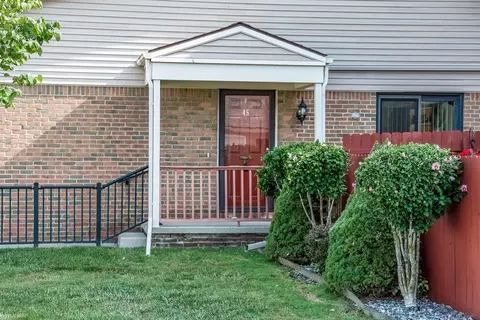 1660 River #45, Marysville, MI 48040