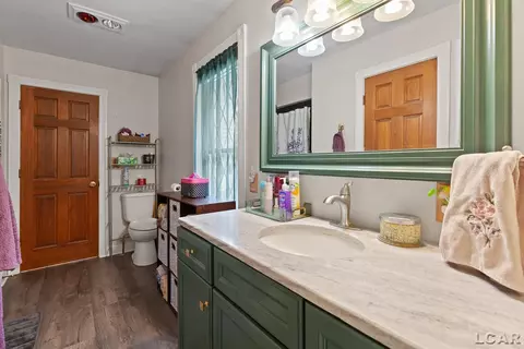 Bath - 5252 Draper, Jackson, MI 49201 photo 1 of 2