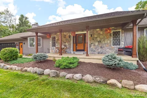 5252 Draper, Jackson, MI 49201