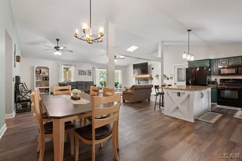 Dining - 5252 Draper, Jackson, MI 49201 photo 3 of 3