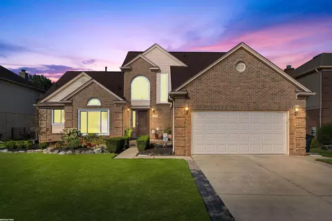 48341 Anthony, Macomb, MI 48044