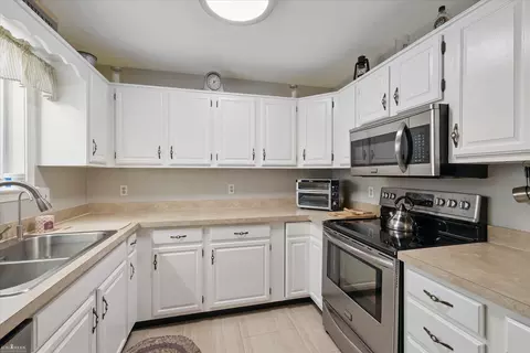 Kitchen - 1216 Willow, Owosso, MI 48867 photo 3 of 5