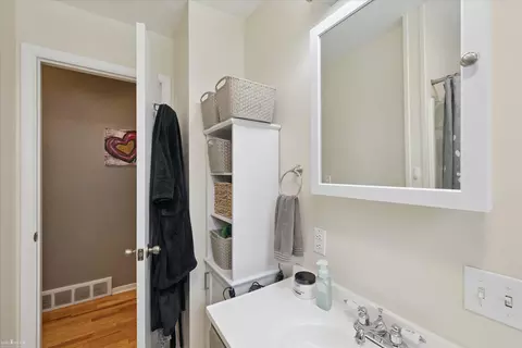 Bath - 1216 Willow, Owosso, MI 48867 photo 2 of 3