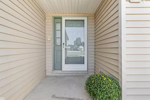103 Quail, Capac, MI 48014 photo 5