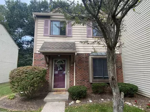 1638 River Vw, Rochester Hills, MI 48309