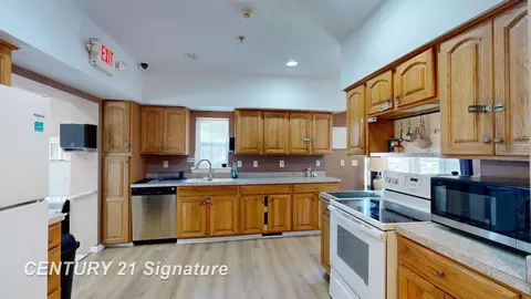 Kitchen - 3902 Cuthbertson, Flint, MI 48507 photo 2 of 3