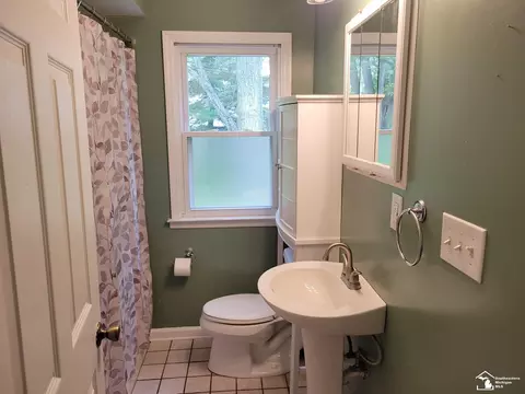 Bath - 3133 Comboni, Monroe, MI 48162 photo 1 of 2
