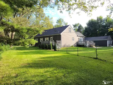 Exterior - 3133 Comboni, Monroe, MI 48162 photo 5 of 7